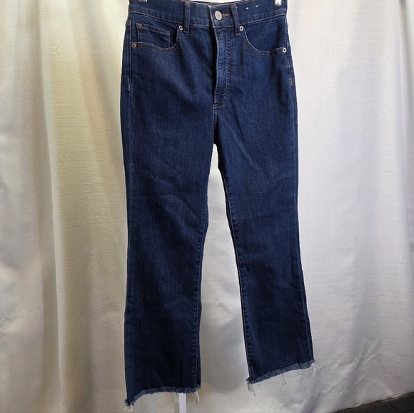 Express High Rise Croped Flare Raw Hem Jeans Size 4 - Picture 4 of 10
